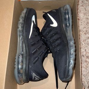 Nike Women’s Air Max 2016